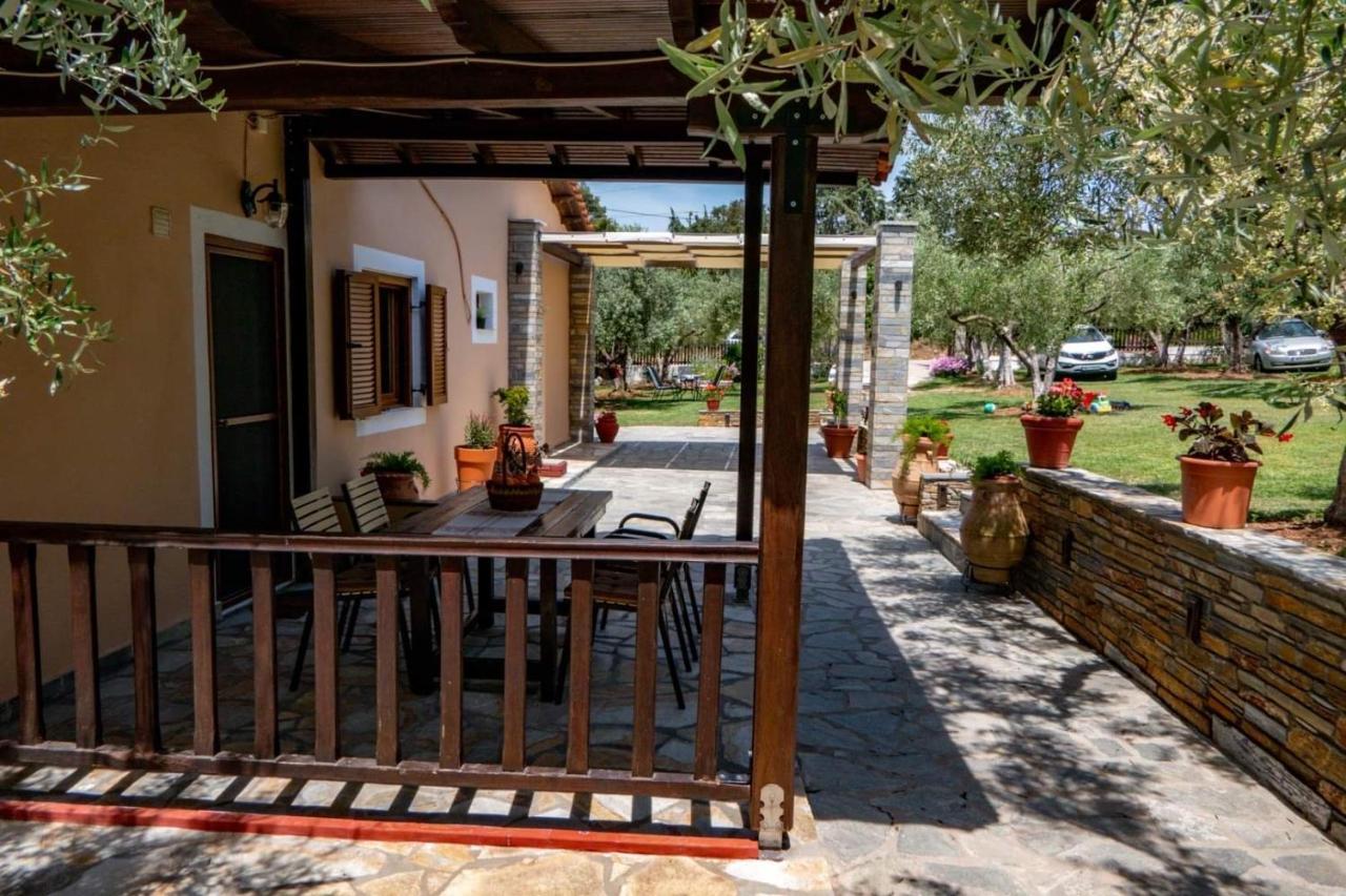 Small Paradise Nikiti  Exterior photo